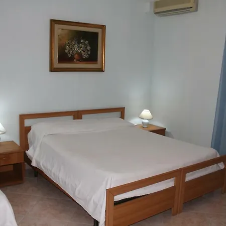 Bed and Breakfast Garden House Pozzallo Exterior foto